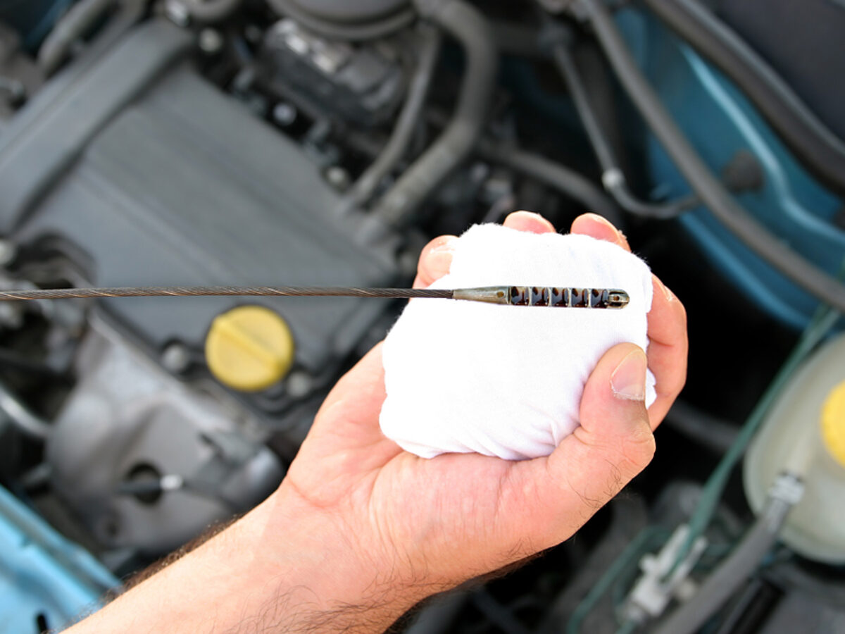 Tips for Maintaining Healthy Engine Oil