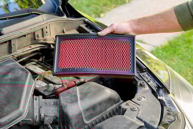 How-To-Change-the-Air-Filter-in-Your-Car