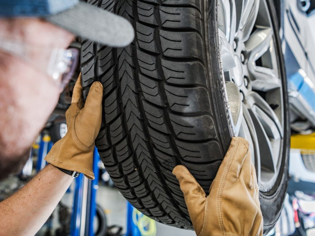 How Many Miles Do Tires Last